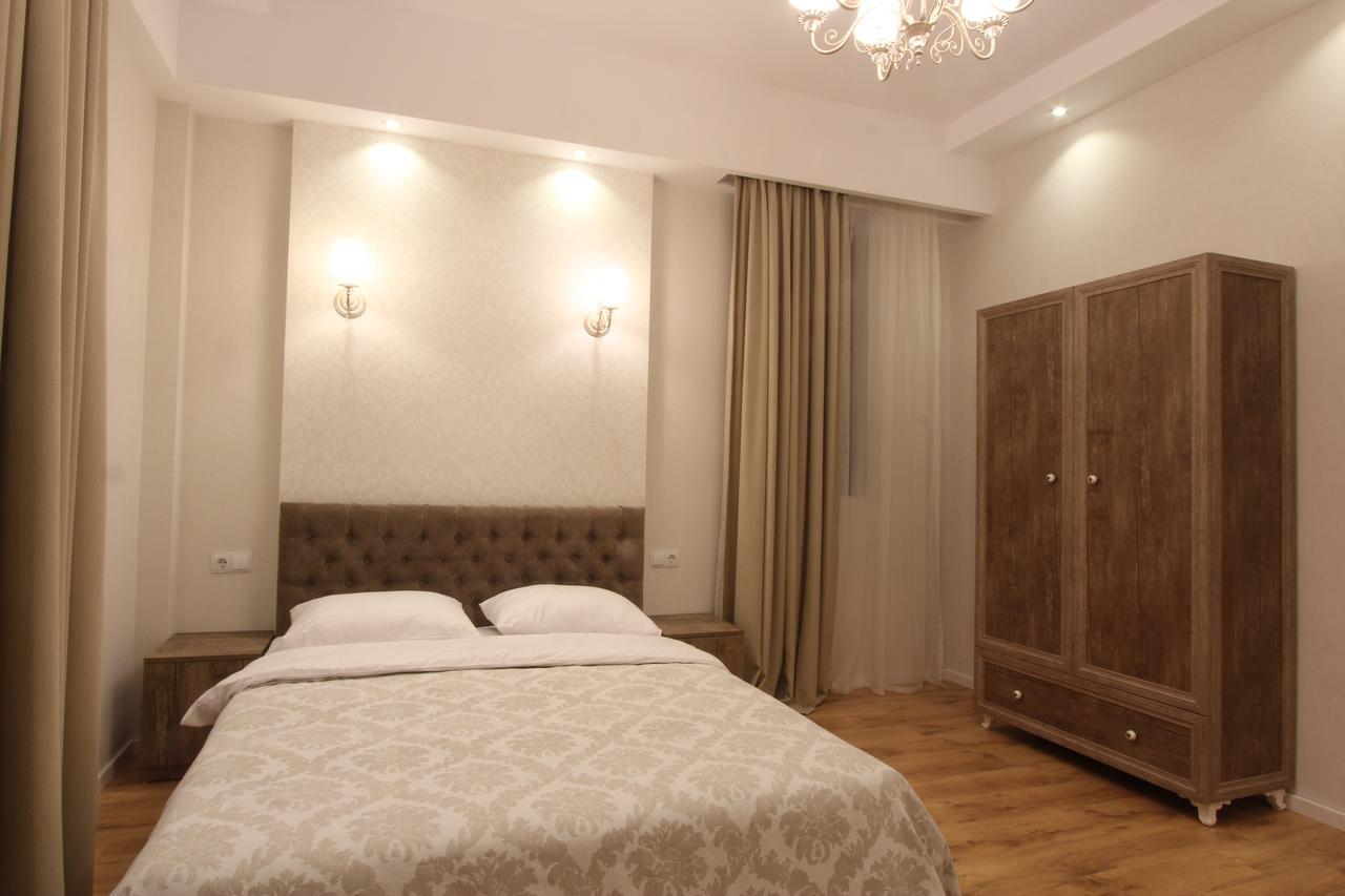 New Apartment In Old Tbilisi Luaran gambar